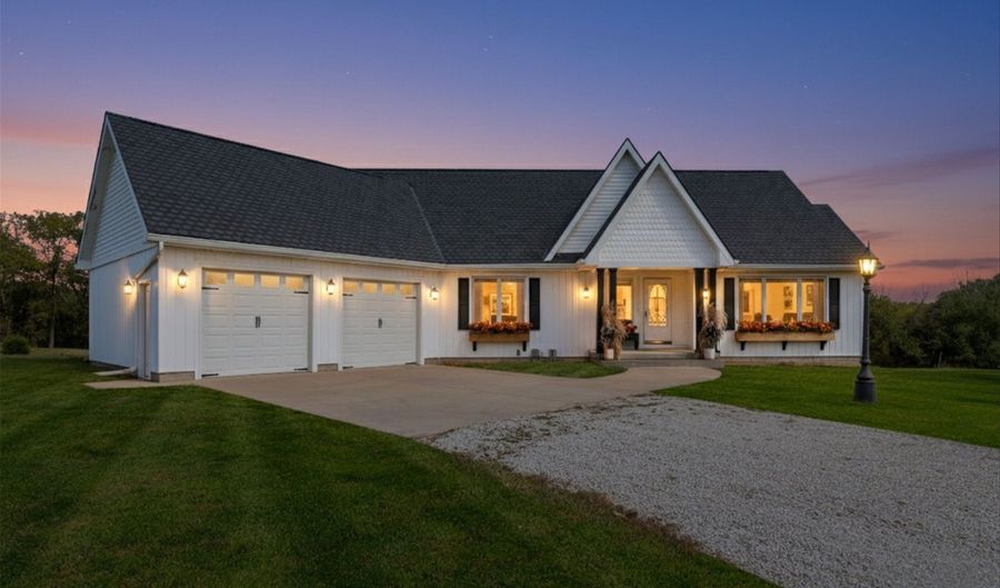 27887 337th Ct, Adel, IA 50003 - 4 Beds, 4 Bath