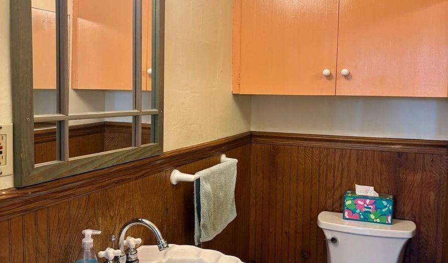 825 N Indiana Ave, Auburn, IN 46706 - 4 Beds, 2 Bath