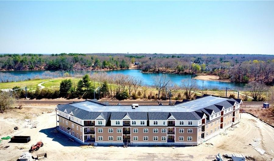 9 Joseph N Zenga Jr Blvd 311, East Greenwich, RI 02818 - 1 Beds, 1 Bath