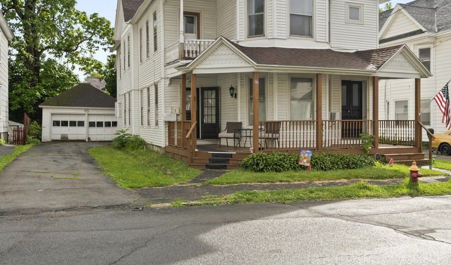 16 Lincoln Ave, Amsterdam, NY 12010 - 5 Beds, 3 Bath