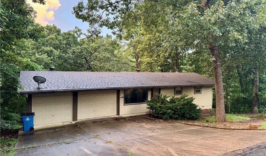 19 Gore Ln, Bella Vista, AR 72715 - 2 Beds, 2 Bath