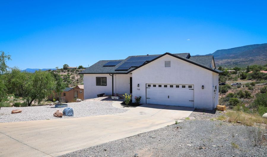 798 Palisades Dr, Clarkdale, AZ 86324 - 4 Beds, 3 Bath
