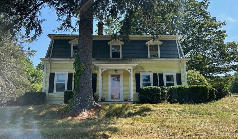 96 Log Bridge Rd, Coventry, RI 02827 - 4 Beds, 1 Bath