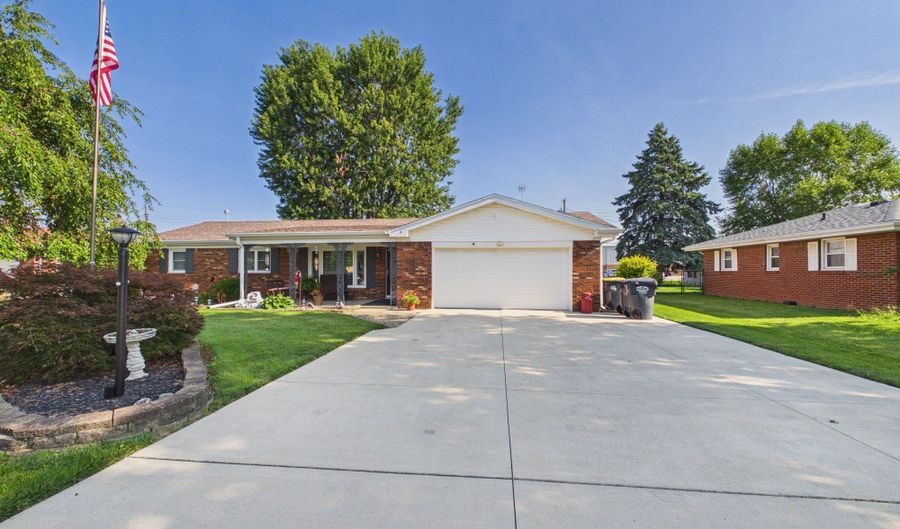 814 Rustic Rd, Anderson, IN 46013 - 3 Beds, 2 Bath