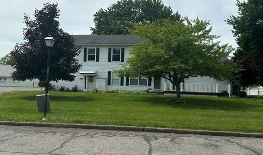 1127 Redburn Dr, Ashland, OH 44805 - 2 Beds, 1 Bath