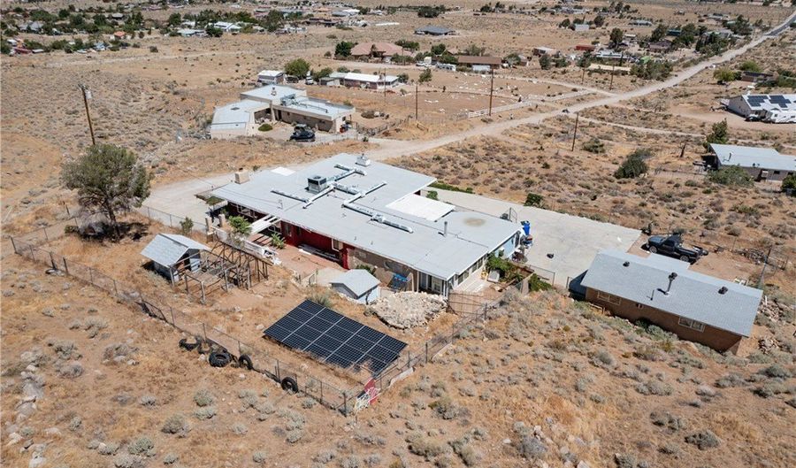 8929 Central Rd, Apple Valley, CA 92308 - 5 Beds, 4 Bath