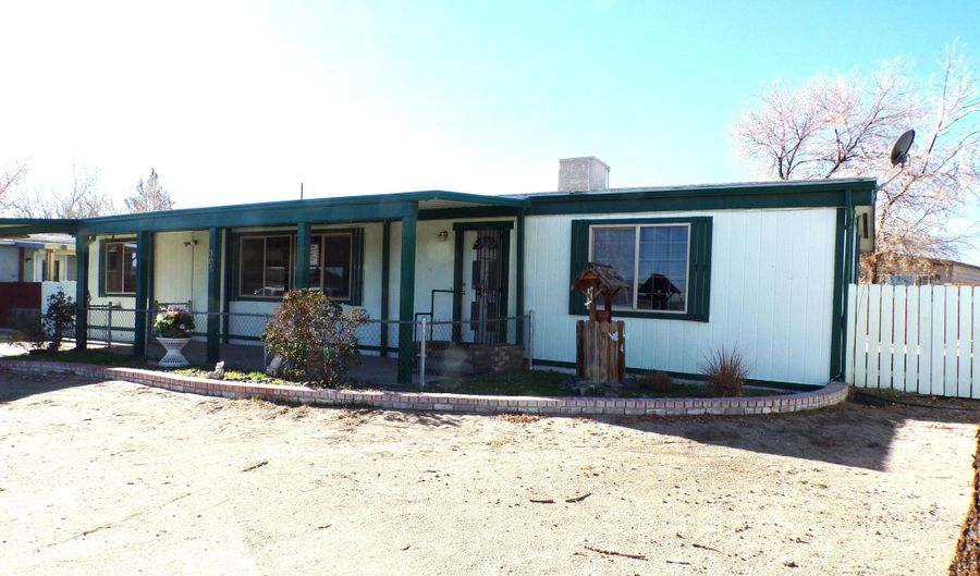 305 Parkland Way, Fernley, NV 89408 - 3 Beds, 2 Bath