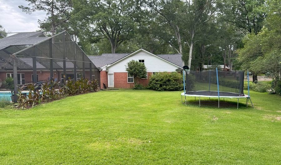 982 S Church St, Brookhaven, MS 39601 - 4 Beds, 4 Bath