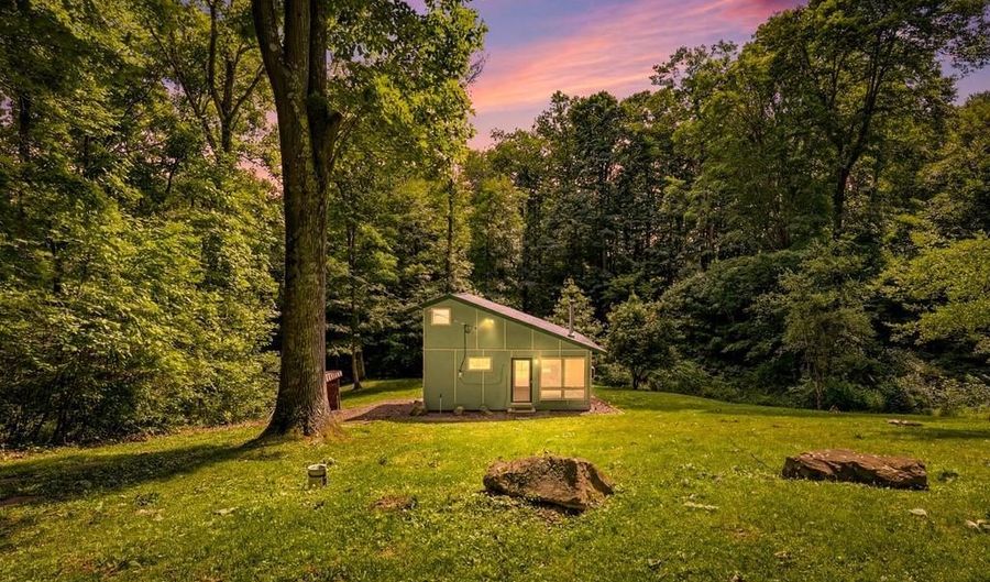 Clouse Road, Addison, PA 15411 - 2 Beds, 1 Bath