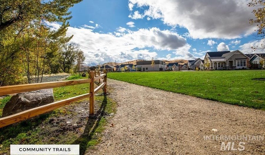 11339 N 20th Pl, Boise, ID 83714 - 4 Beds, 3 Bath