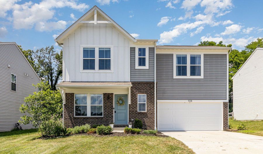 928 Darlington Creek Dr, Alexandria, KY 41001 - 3 Beds, 3 Bath