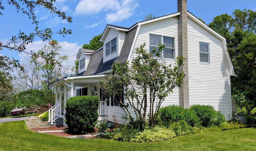 11 E. Balsam Dr, Barre, VT 05641 - 4 Beds, 3 Bath