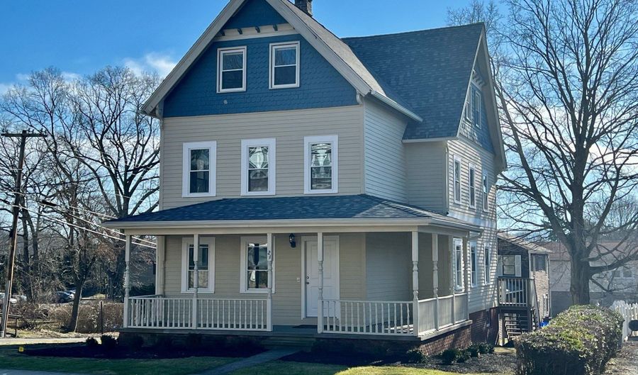 23 E Main St, Branford, CT 06405 - 1 Beds, 1 Bath