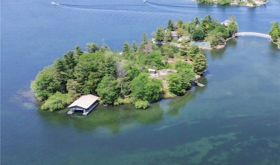 48564 Norway, Alexandria Bay, NY 13607 - 3 Beds, 1 Bath