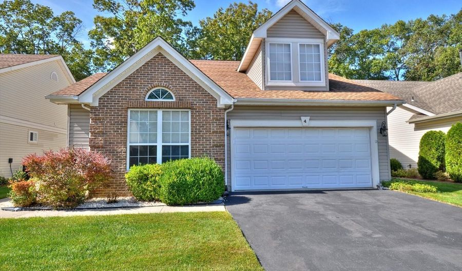 4 Symphony Ave, Bayville, NJ 08721 - 2 Beds, 2 Bath