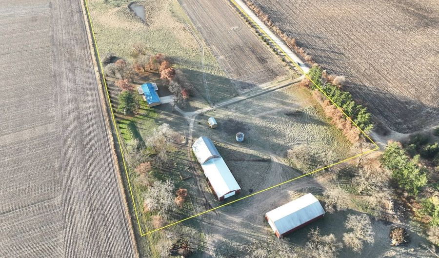 24826 560th Ave, Austin, MN 55912 - 5 Beds, 3 Bath