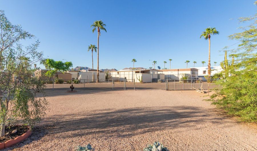 2655 W MOCKINGBIRD St, Apache Junction, AZ 85120 - 2 Beds, 2 Bath