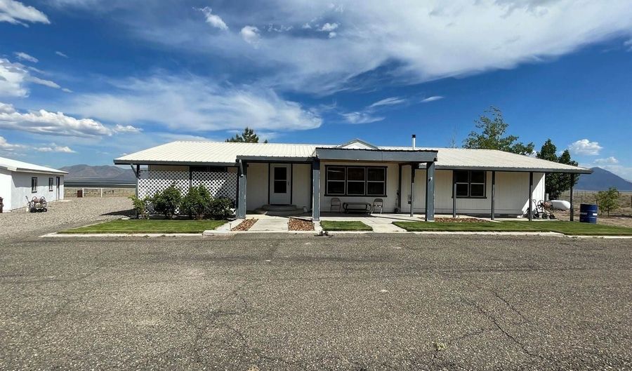 8770 W Ring Rd, Crescent Valley, NV 89821 - 3 Beds, 2 Bath