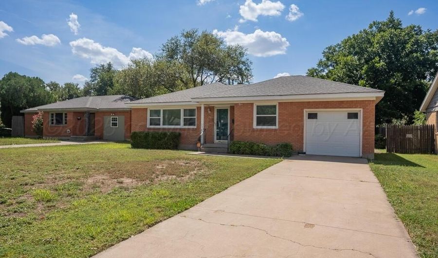 3304 LENWOOD Dr, Amarillo, TX 79109 - 3 Beds, 2 Bath
