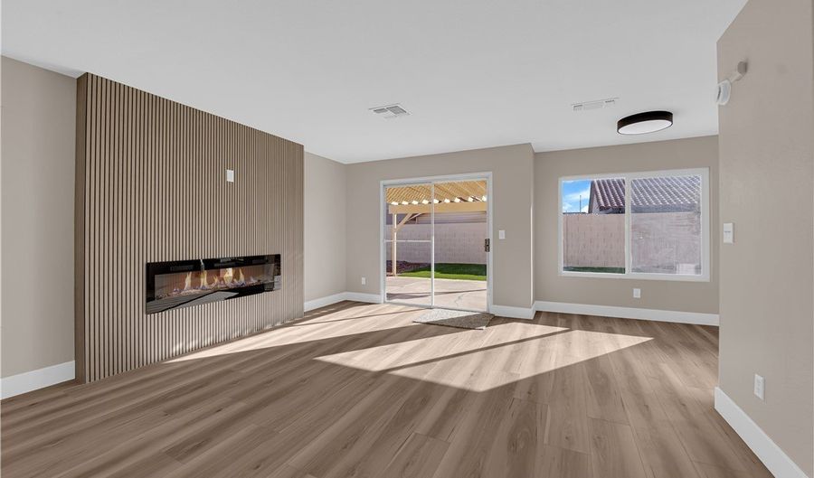 340 Templeton Dr, Henderson, NV 89074 - 4 Beds, 3 Bath