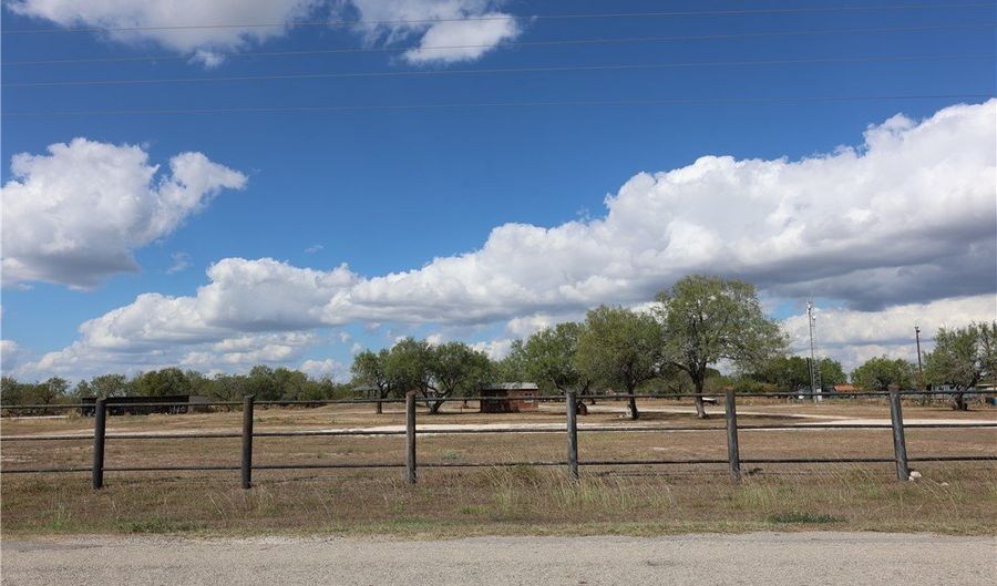 County Road 120 lot 8, Alice, TX 78332 - 0 Beds, 0 Bath