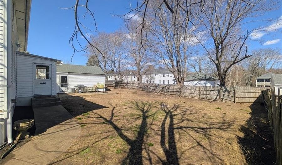 31 Anthony St, Coventry, RI 02816 - 6 Beds, 2 Bath