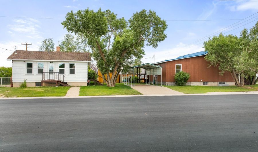 241 SMITH Ave, Big Piney, WY 83113 - 5 Beds, 2 Bath