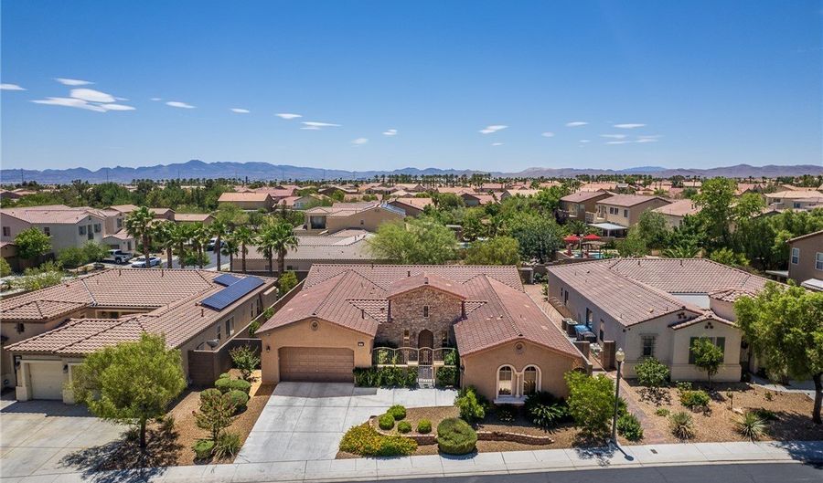 7427 Salvadora Pl, Las Vegas, NV 89113 - 3 Beds, 3 Bath