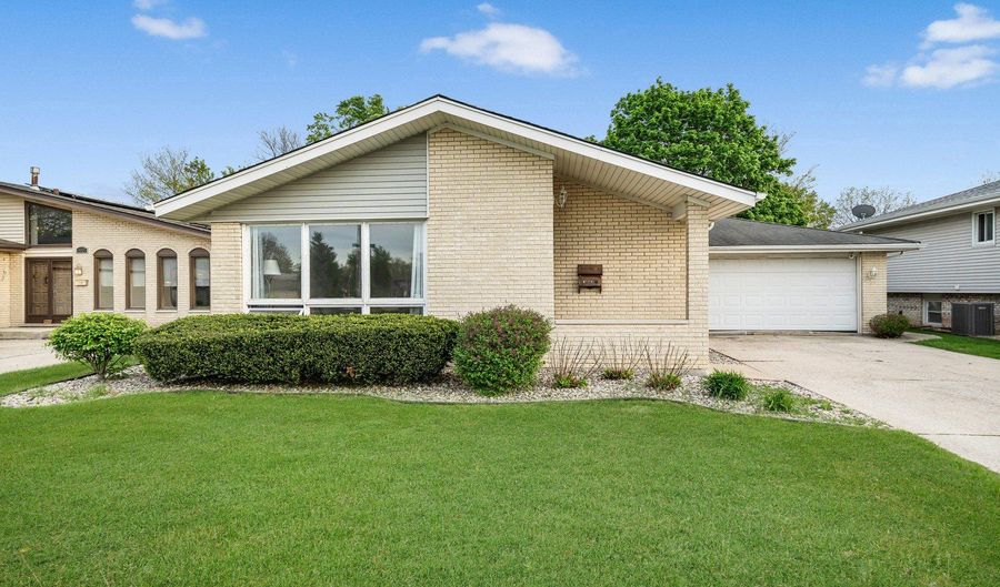 5911 W 125th Pl, Alsip, IL 60803 - 3 Beds, 2 Bath