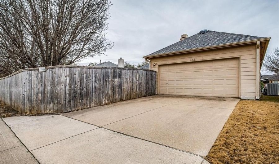 1521 Creek Springs Dr, Allen, TX 75002 - 3 Beds, 2 Bath