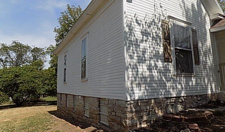 600 W Cave St, Ash Grove, MO 65604 - 2 Beds, 1 Bath