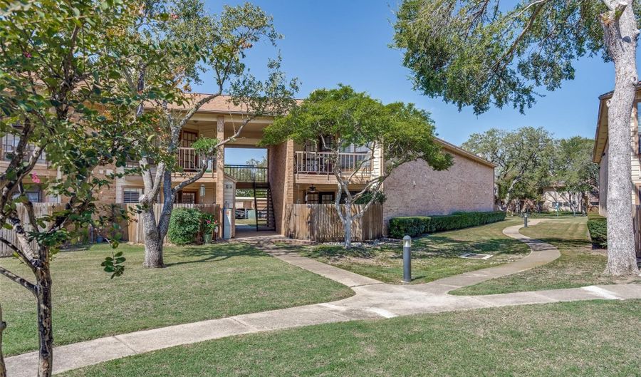 16301 Ledgemont Ln 262, Addison, TX 75001 - 2 Beds, 2 Bath
