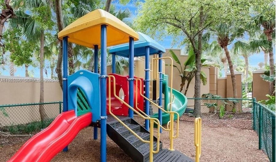 19655 E Country Club Dr 6107, Aventura, FL 33180 - 2 Beds, 2 Bath