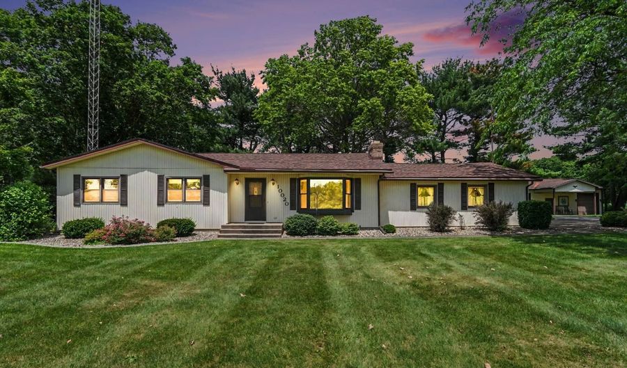 10020 15th Rd, Argos, IN 46501 - 3 Beds, 2 Bath