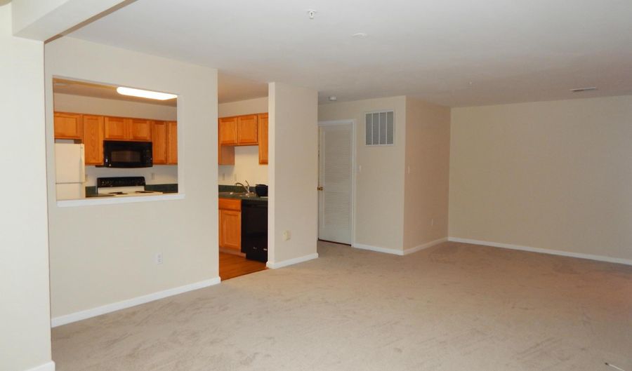 7500 CALDERON Ct 257 E, Alexandria, VA 22306 - 2 Beds, 2 Bath