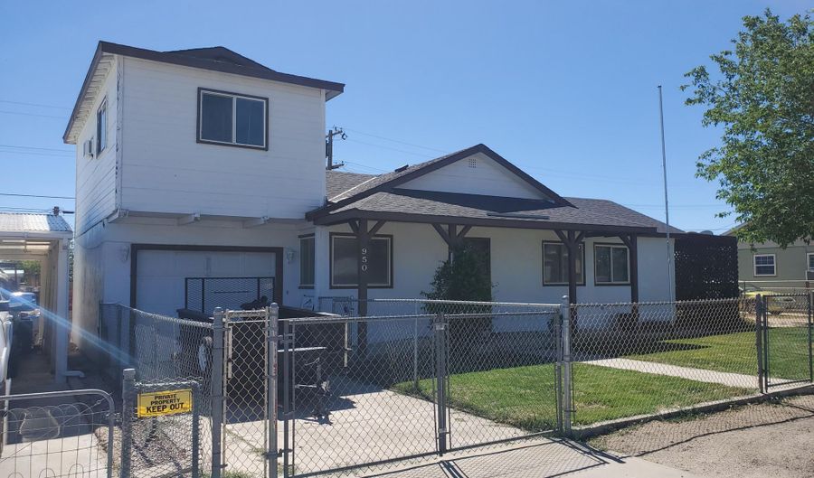 950 H St, Hawthorne, NV 89415 - 3 Beds, 2 Bath