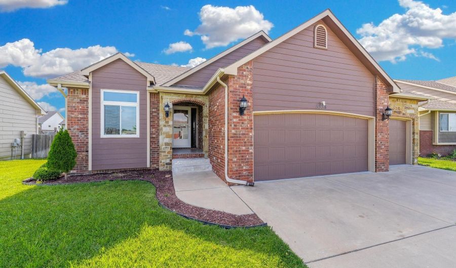 5334 N Rock Spring St, Bel Aire, KS 67226 - 4 Beds, 3 Bath