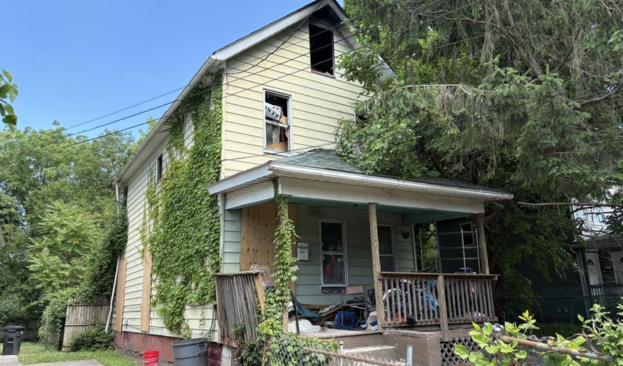 136 Ridge Ave, Asbury Park, NJ 07712 - 4 Beds, 2 Bath