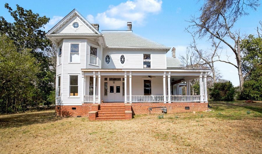 275 Rose Ave, Barnesville, GA 30204 - 5 Beds, 3 Bath