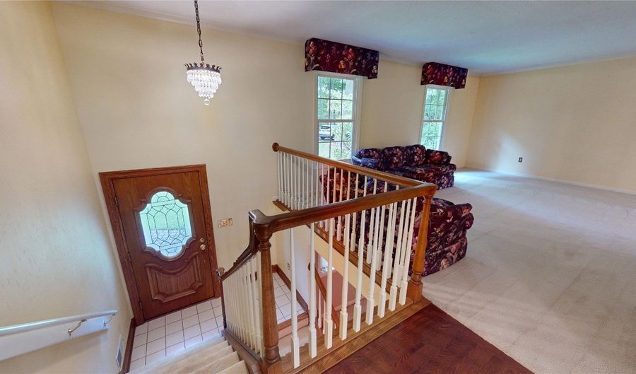 6051 SADDLEHORN Dr, Erie, PA 16506 - 5 Beds, 3 Bath