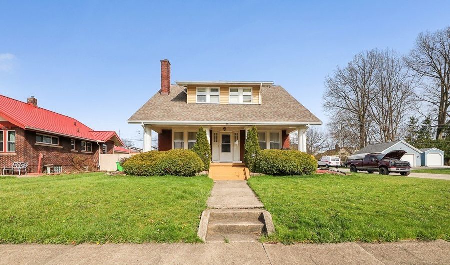 2144 Ridgewood Ave, Alliance, OH 44601 - 3 Beds, 3 Bath