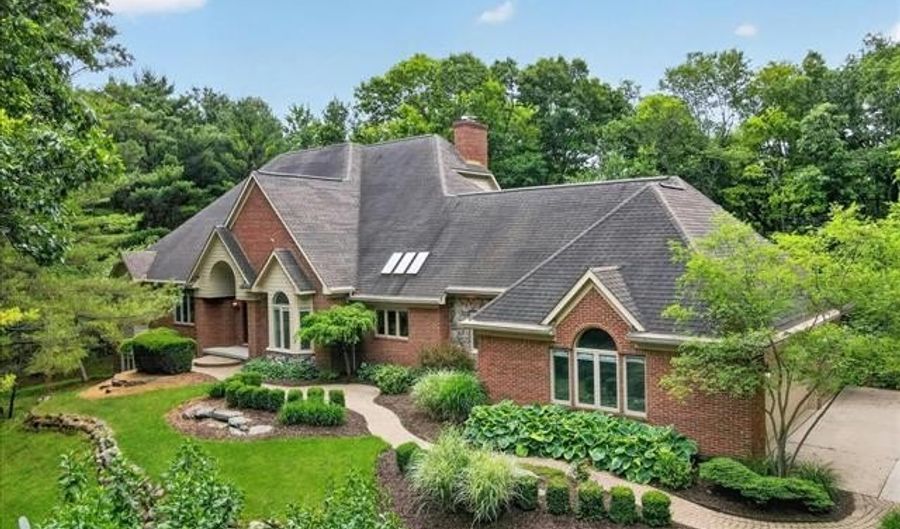 425 Courtney Rd, Addison Twp., MI 48367 - 3 Beds, 3 Bath