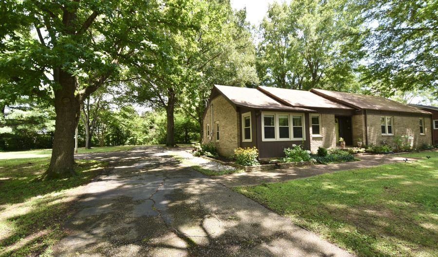 366 N Bells St, Alamo, TN 38001 - 3 Beds, 2 Bath