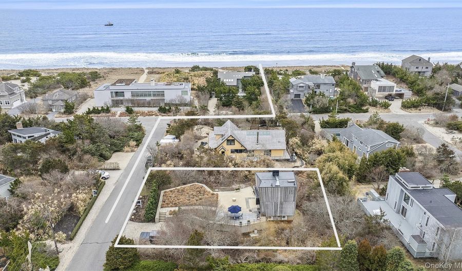9 Ocean Ln, Amagansett, NY 11930 - 2 Beds, 2 Bath