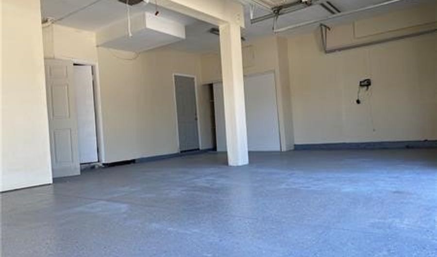 11372 Winter Pl, Adelanto, CA 92301 - 5 Beds, 3 Bath