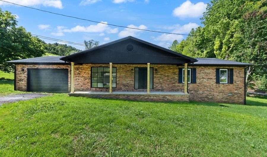 57 Hopson St, Auxier, KY 41602 - 3 Beds, 2 Bath