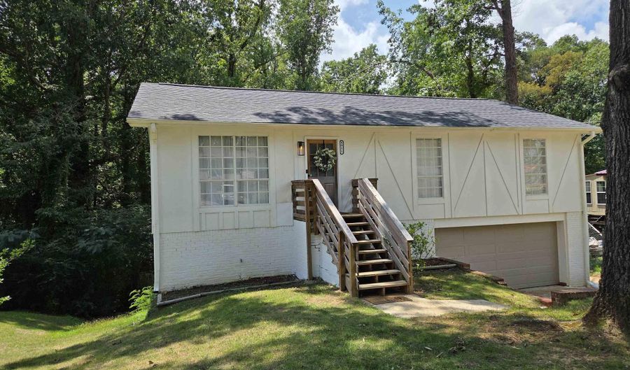 4011 DEBBY Dr, Adamsville, AL 35005 - 3 Beds, 2 Bath