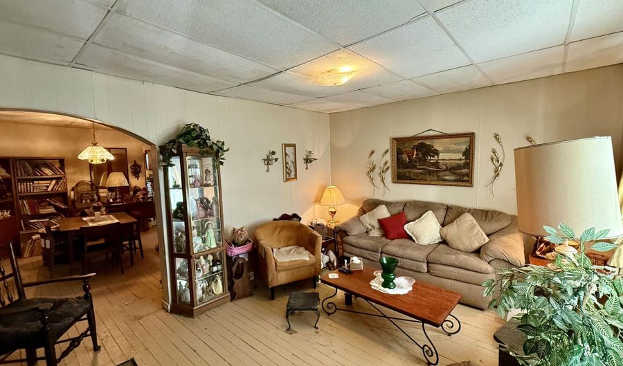2903 W Chestnut Ave, Altoona, PA 16601 - 2 Beds, 1 Bath