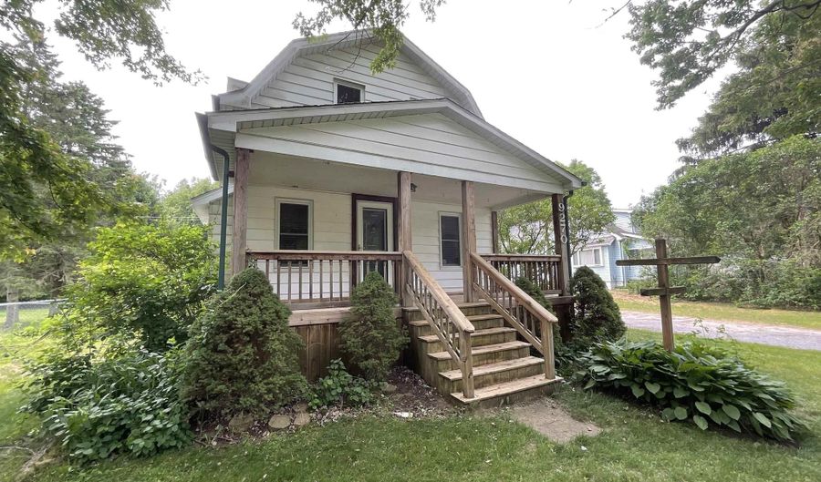 9270 Field, Algonac, MI 48001 - 3 Beds, 1 Bath