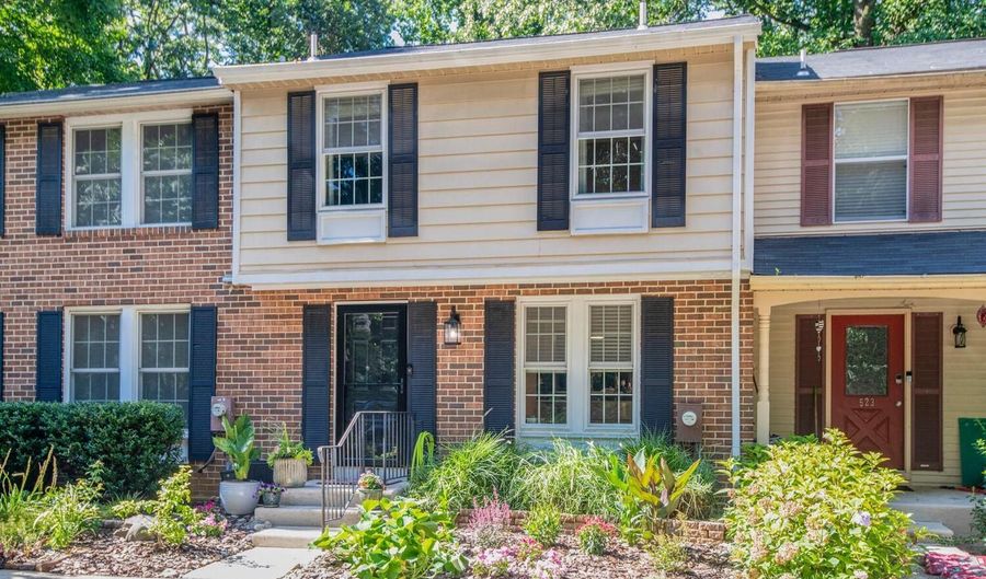 521 OAKMONT Ct, Arnold, MD 21012 - 4 Beds, 4 Bath